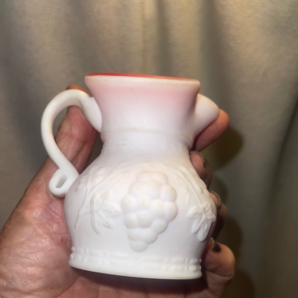 Vtg milkglass syrup pitcher with red jaydell kanawha decorative art glass